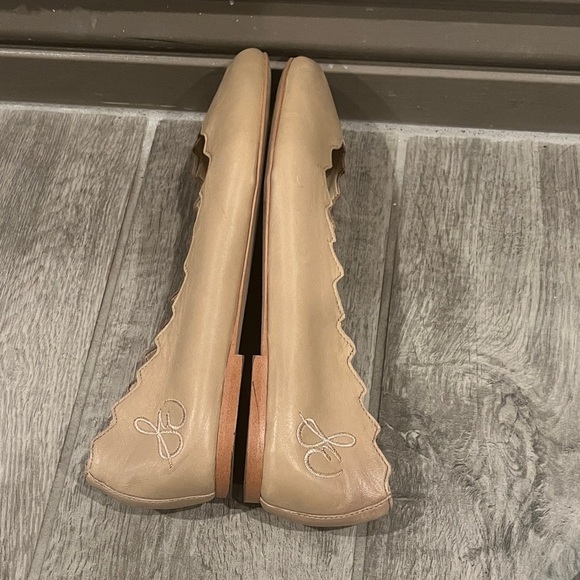 Sam Edelman Beige Scalloped Flats size 7 1/2 - Picture 7 of 9